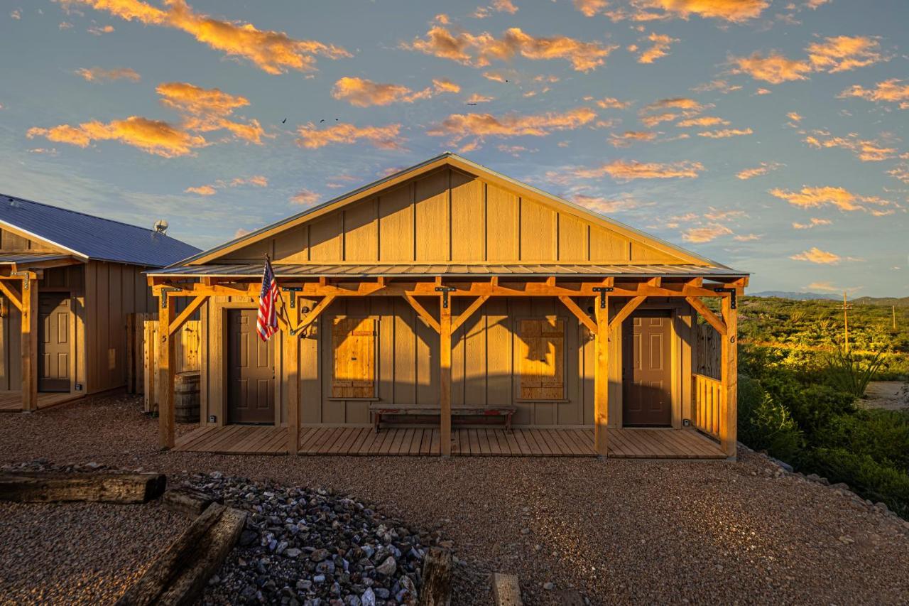 -Pet Friendly- Miners Cabin #6 - King Bed With Private Balcony Tombstone Extérieur photo