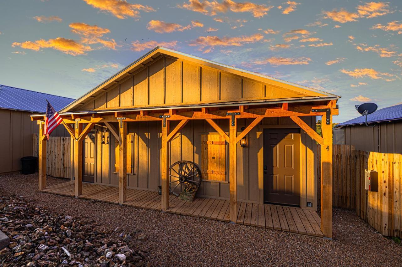 -Pet Friendly- Miners Cabin #6 - King Bed With Private Balcony Tombstone Extérieur photo