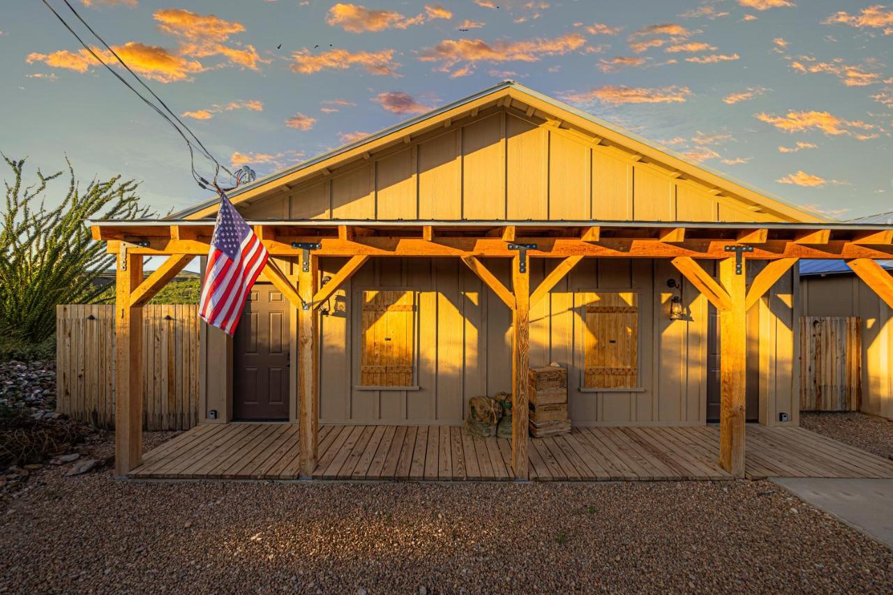 -Pet Friendly- Miners Cabin #6 - King Bed With Private Balcony Tombstone Extérieur photo